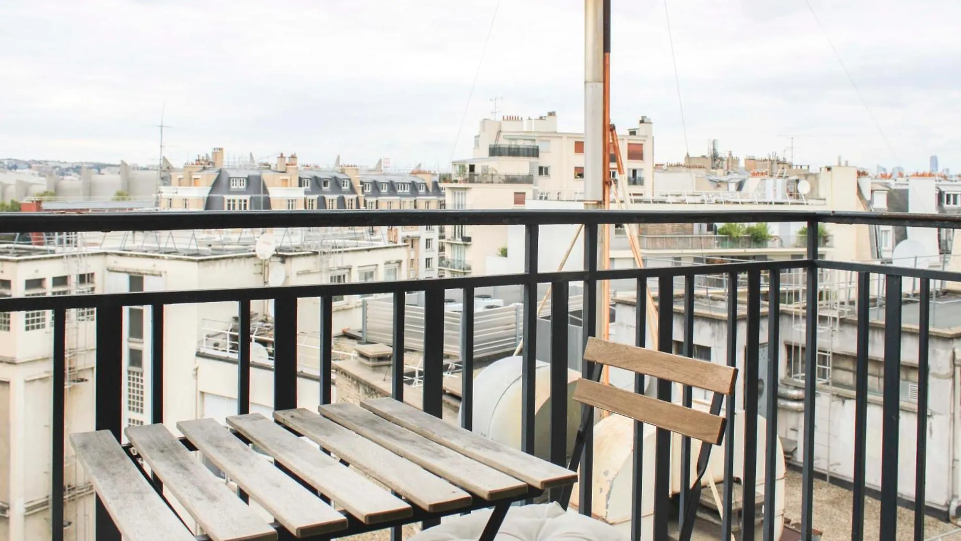 Flat With Breathtaking Views - Close Stadiums Paryż 0*,  Francja